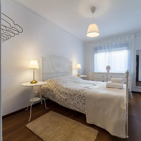 Sweet Vera Cruz - 2 Minutes From Ria De 아파트 아베이루